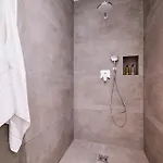 Xzllenz Traum Studio-apartment, Frei-parken, U-bahn, Kueche Lejlighed