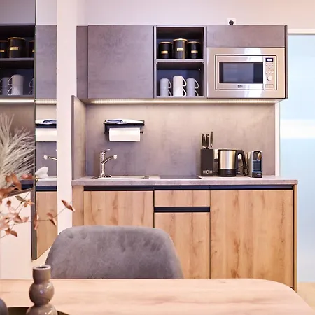 Apartamento Xzllenz Traum Studio-apartment, Frei-parken, U-bahn, Kueche