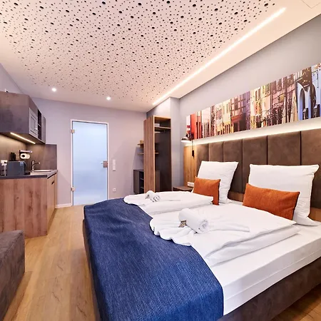 Xzllenz Traum Studio-apartment, Frei-parken, U-bahn, Kueche