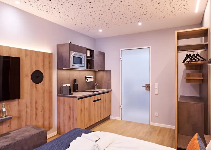 Xzllenz Traum Studio-apartment, Frei-parken, U-bahn, Kueche Apartament *