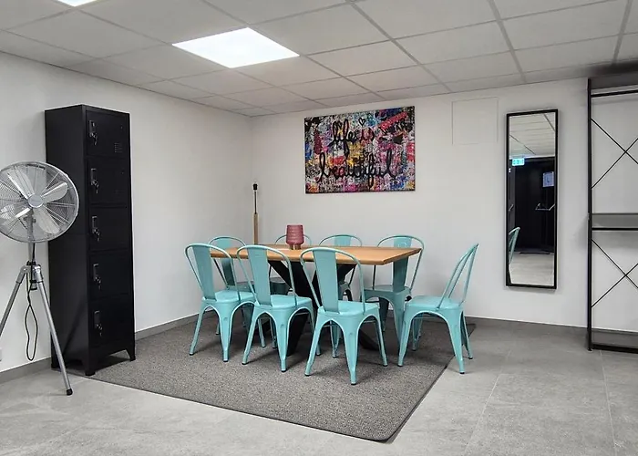 شقة Xzllenz Traum Studio-apartment, Frei-parken, U-bahn, Kueche *